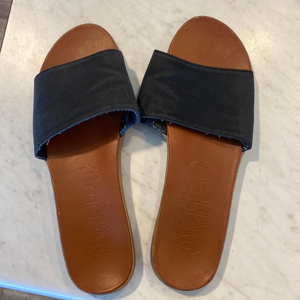 Mad Love Black sandals